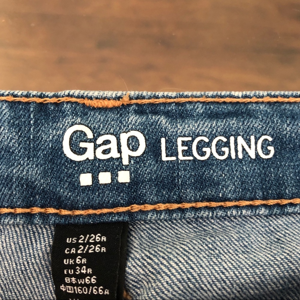 Gap patch jeans! - Picture 3 of 4